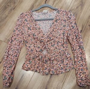 Sadie &Sage Women's V-Neck XS Long Sleeve  Pink Floral Blouse Peplum Ruffle EUC